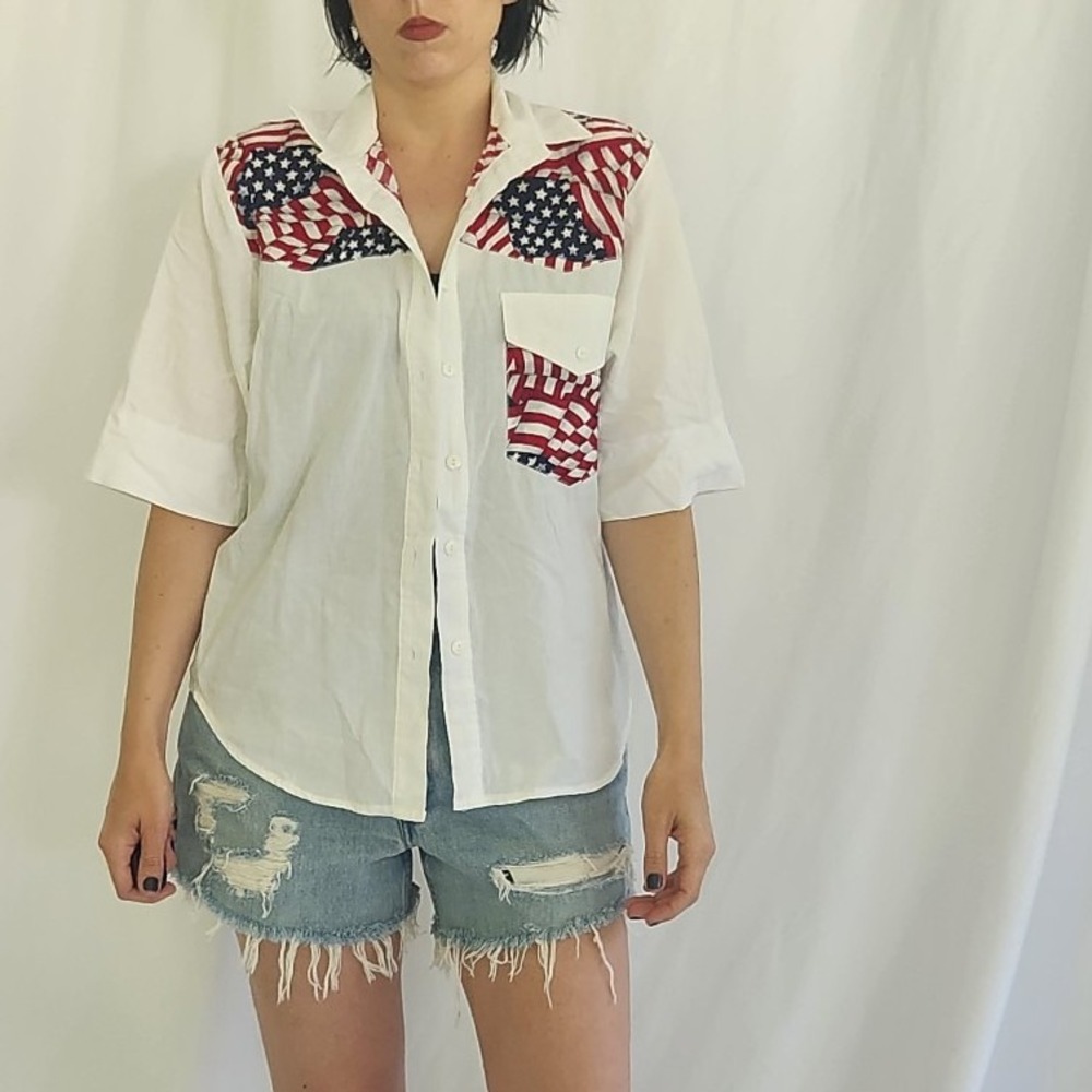 90s/Y2K American Flag Detail Button Down